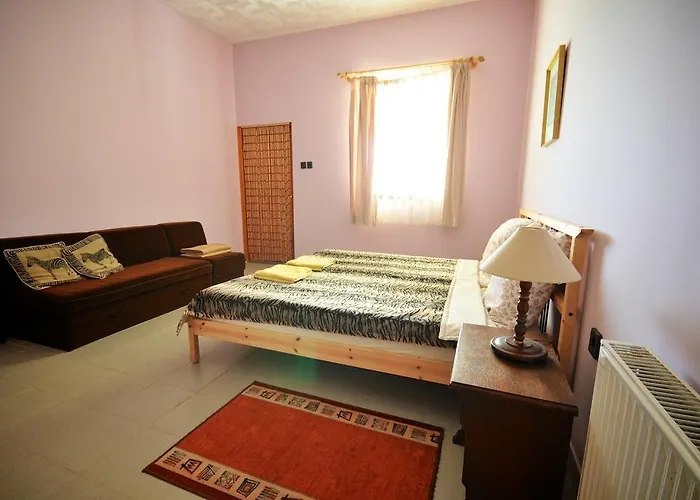 Gasthuis Gergely Tanya Garabonc